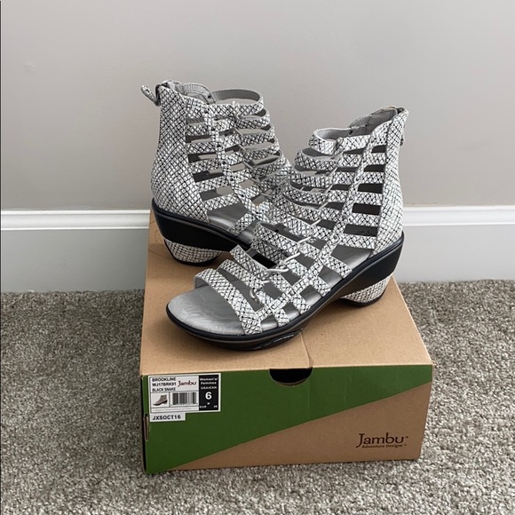 Jambu sandals